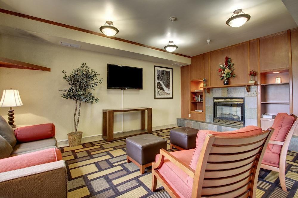 קאסל רוק Comfort Suites מראה חיצוני תמונה
