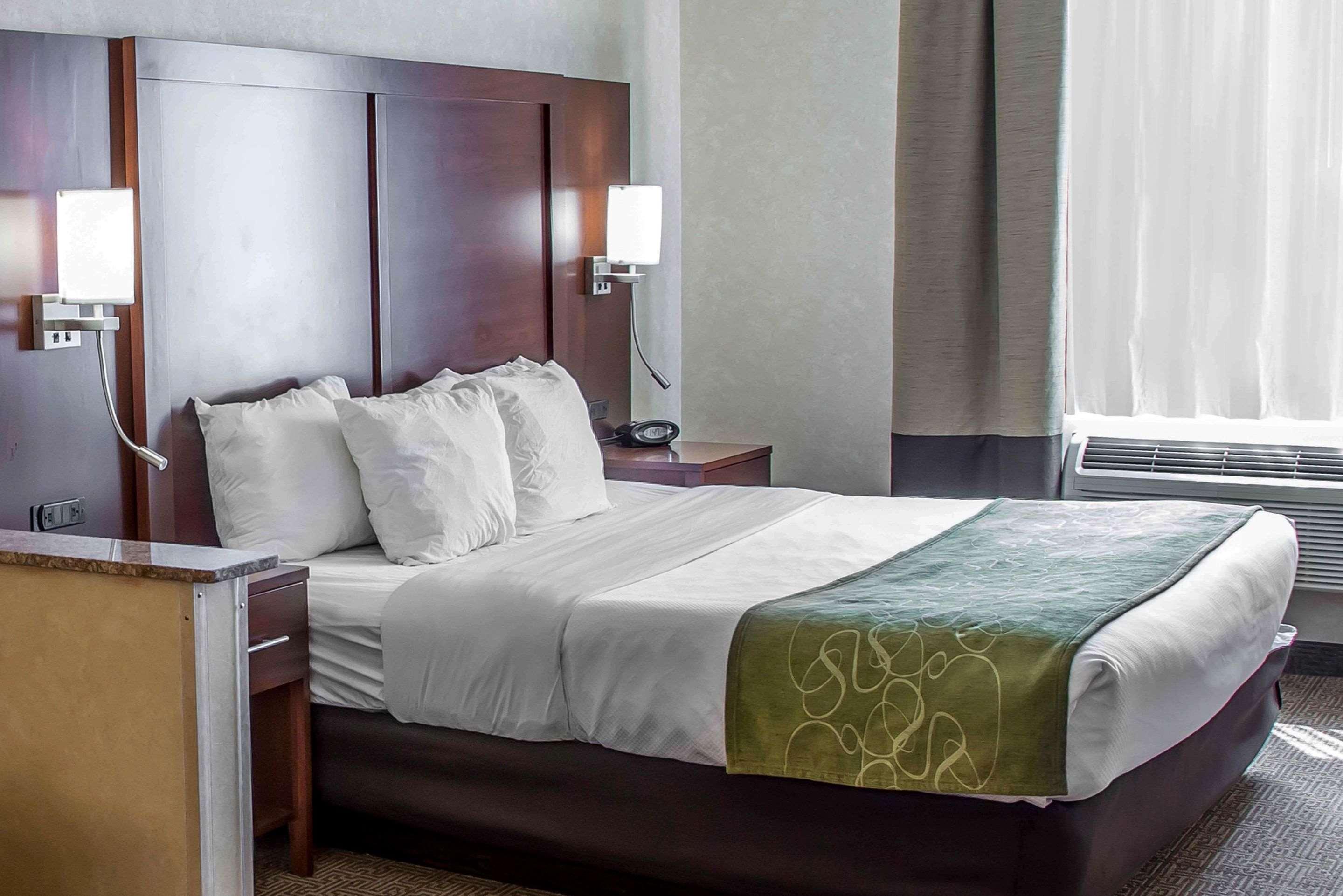 קאסל רוק Comfort Suites מראה חיצוני תמונה