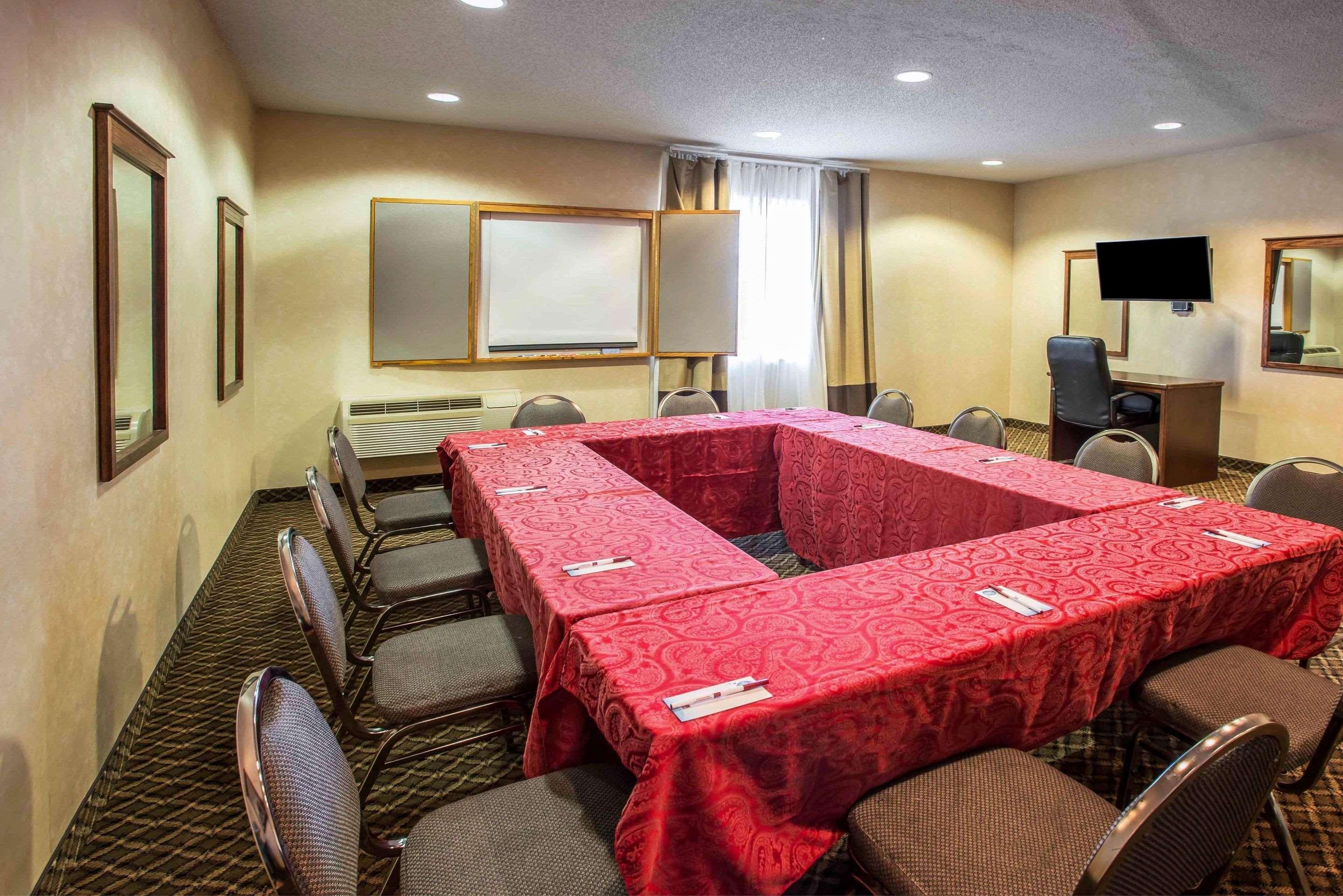 קאסל רוק Comfort Suites מראה חיצוני תמונה
