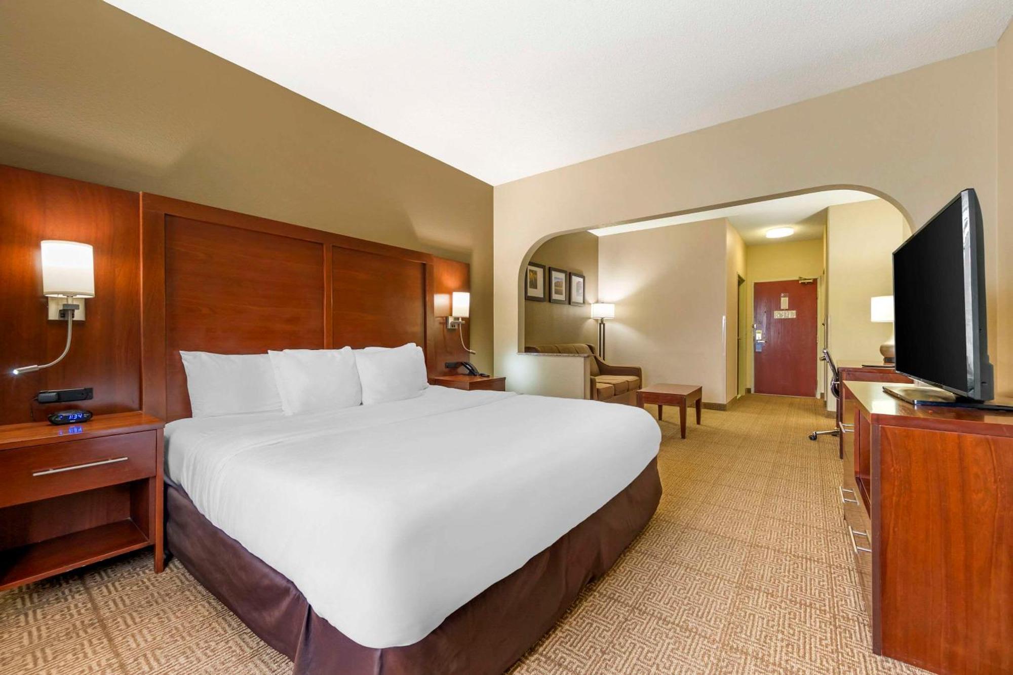 קאסל רוק Comfort Suites מראה חיצוני תמונה